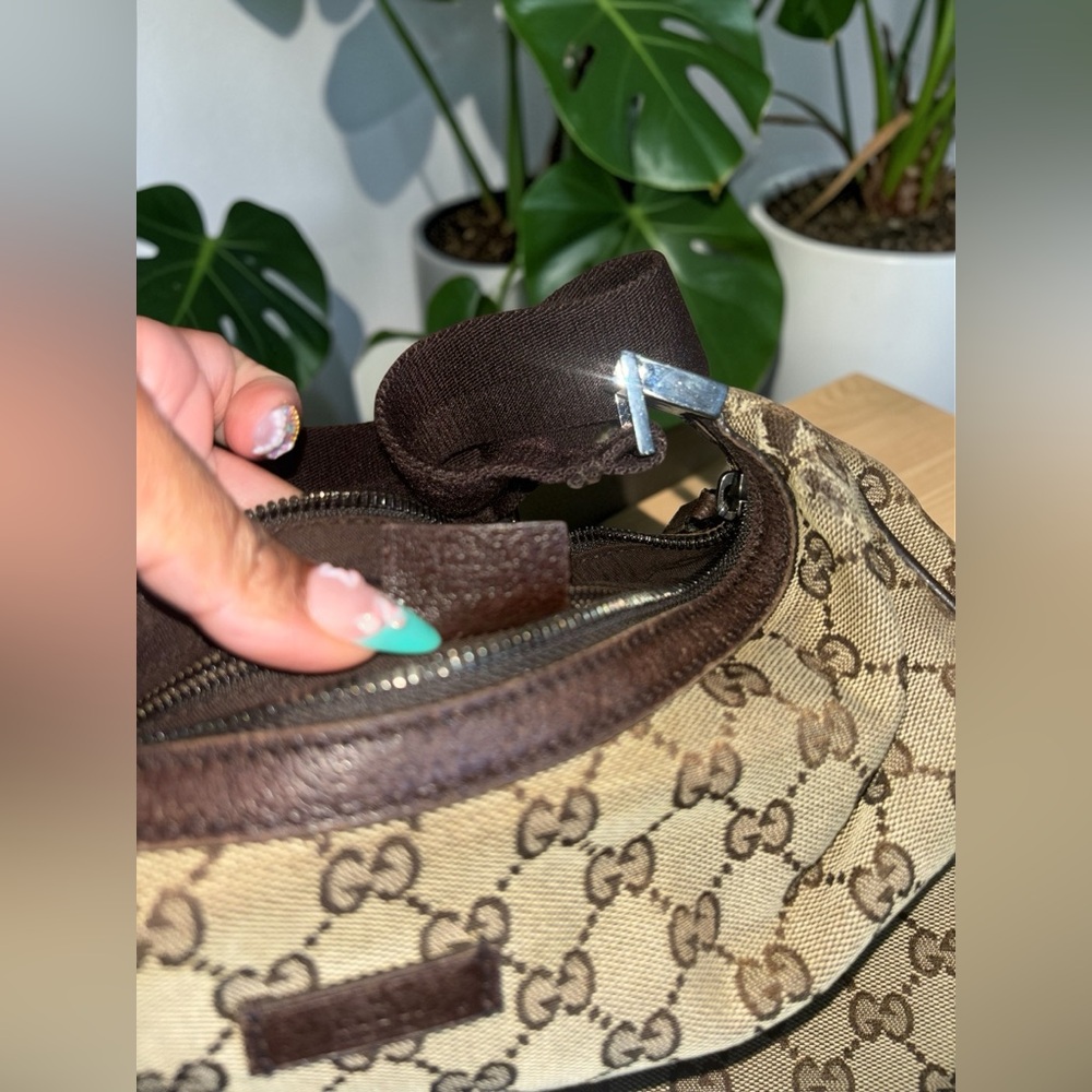 Gucci GG Canvas Half Moon Crossbody Bag - Picture 12 of 13